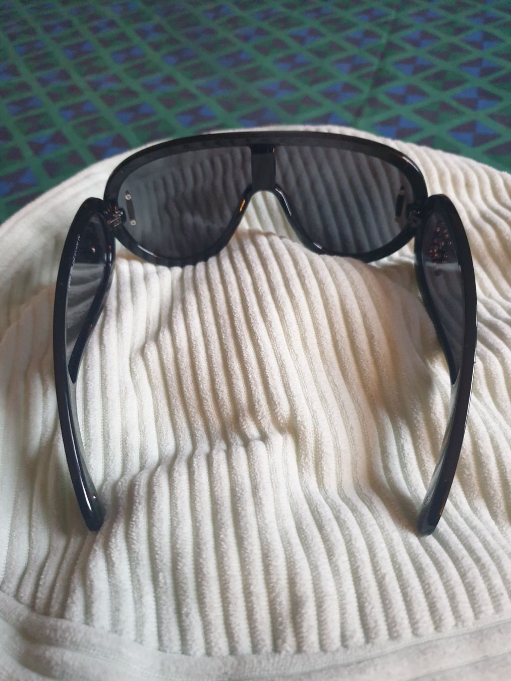 Brillen & Gläser: Sonnenbrille, neuwertig – Gebraucht aus Zürich von yoarg 2