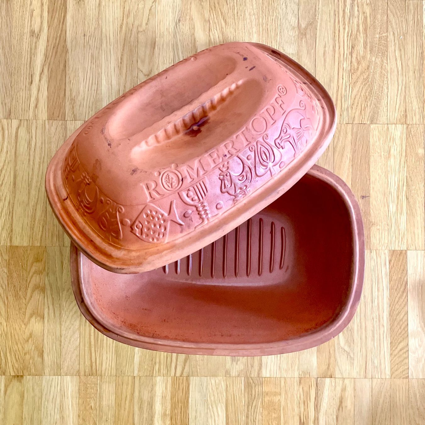 Töpfe: Römertopf Bräter aus Terracotta – Gebraucht aus Zürich von  2