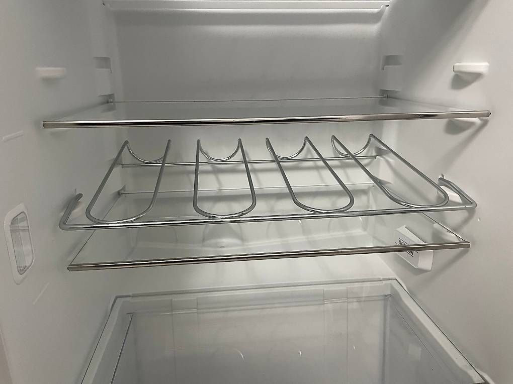 V-Zug Réfrigérateurs: Einbaukühlschrank – D'occasion à Schönenwerd par Sx 4