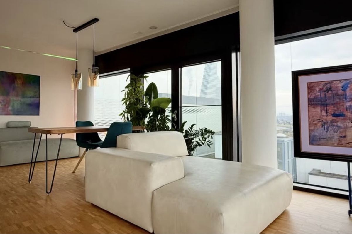 Sofas: MYCS sofa  – D'occasion à Basel par ali_q2tf