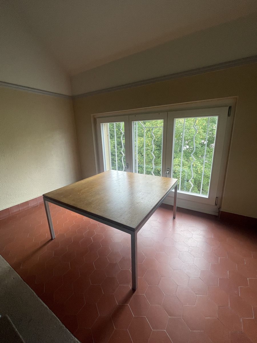 Tische: Couchtisch – Gebraucht aus Zürich von the_xp8m 1