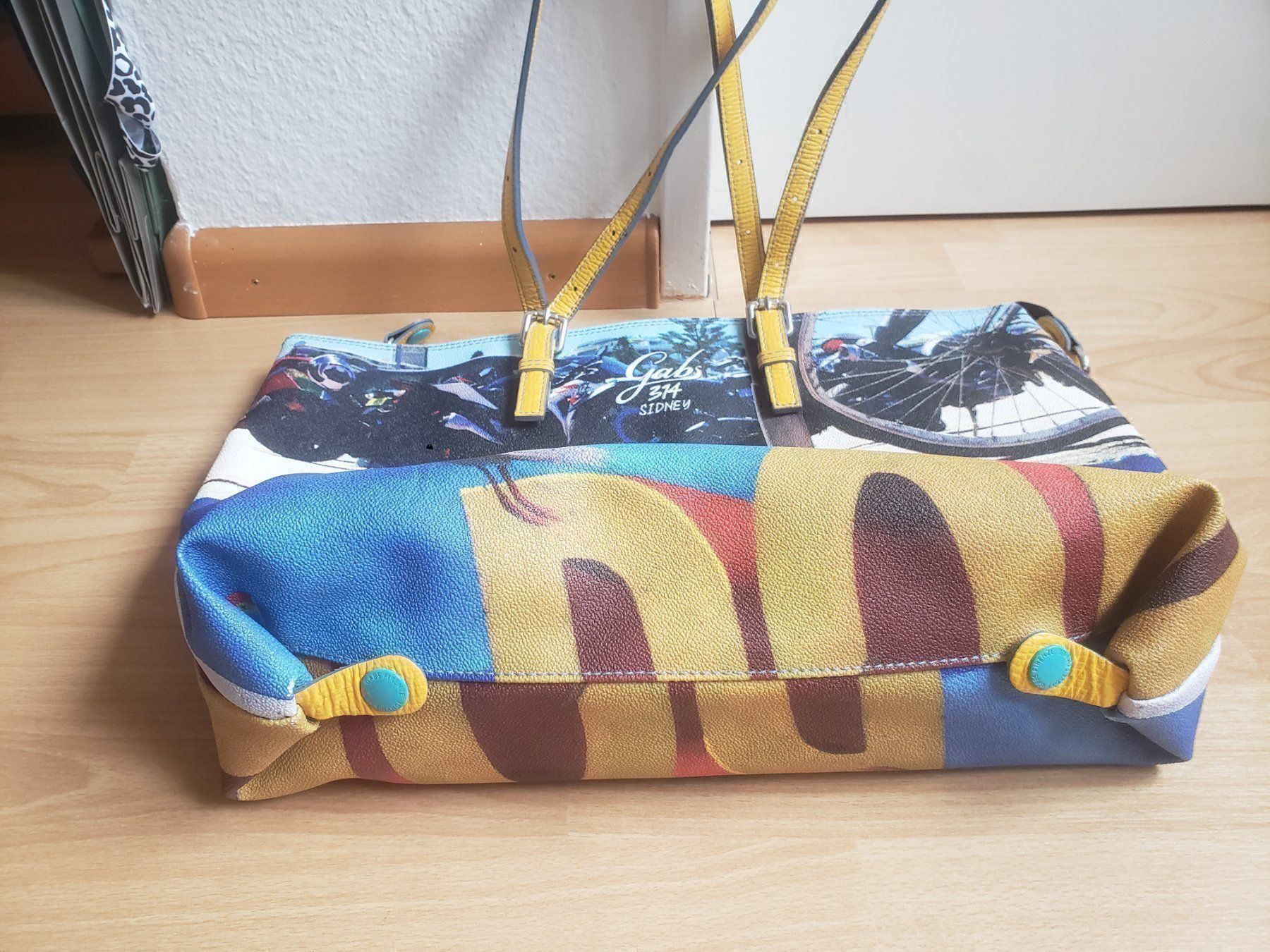 Gabs Taschen für Damen: Wandelbar Gabs Tasche -> Ukraine Spende – Gebraucht aus St. Gallen von makarool 1