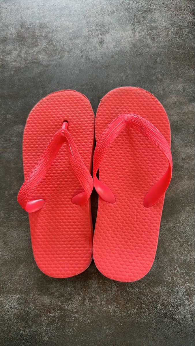 Scarpe da uomo: Tongs d'été taille 30 – Usato da Blonay venduto da Simba1094