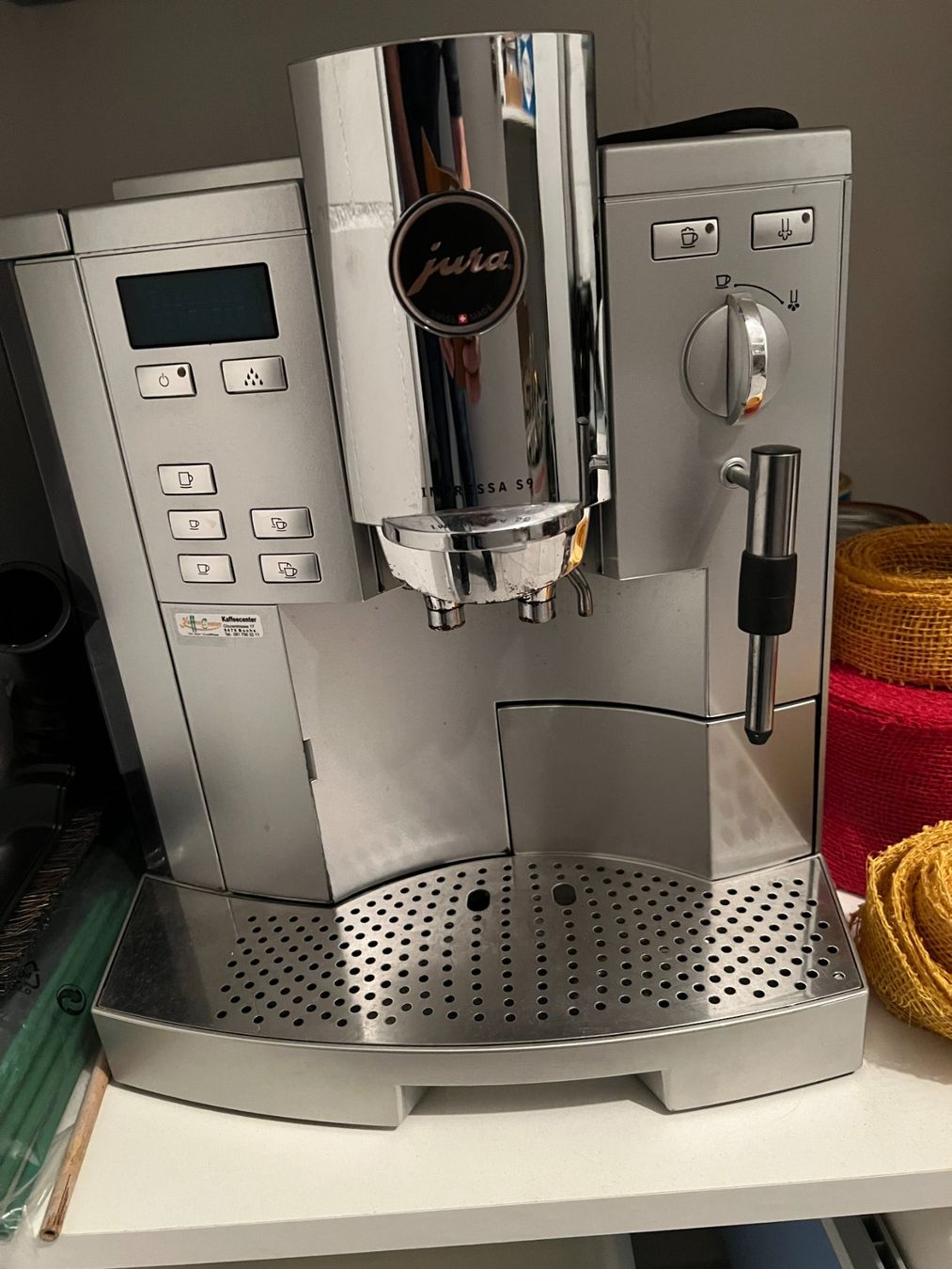 Jura Machines à café & Machines à expresso: Kaffemaschiene Jura – Défectueux à Sevelen par Amo1505