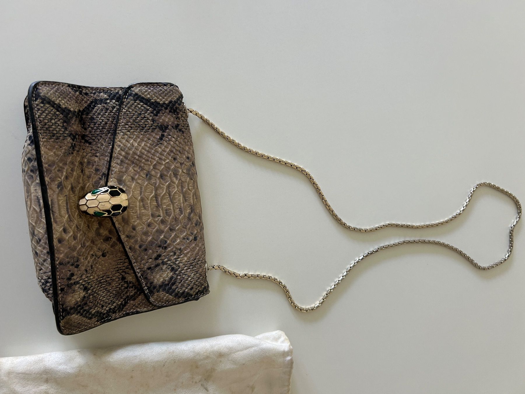 Borse da donna: High quality Leather Bag with Snake Clasp – Usato da Zürich venduto da khriw 7