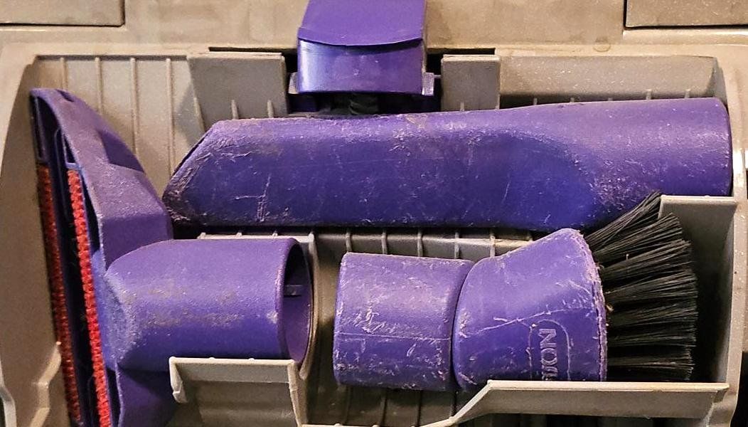 Dyson Aspirapolveri & Accessori: Dyson DC02 Staubsauger aspirateur – Usato da Collonges venduto da arashee 4