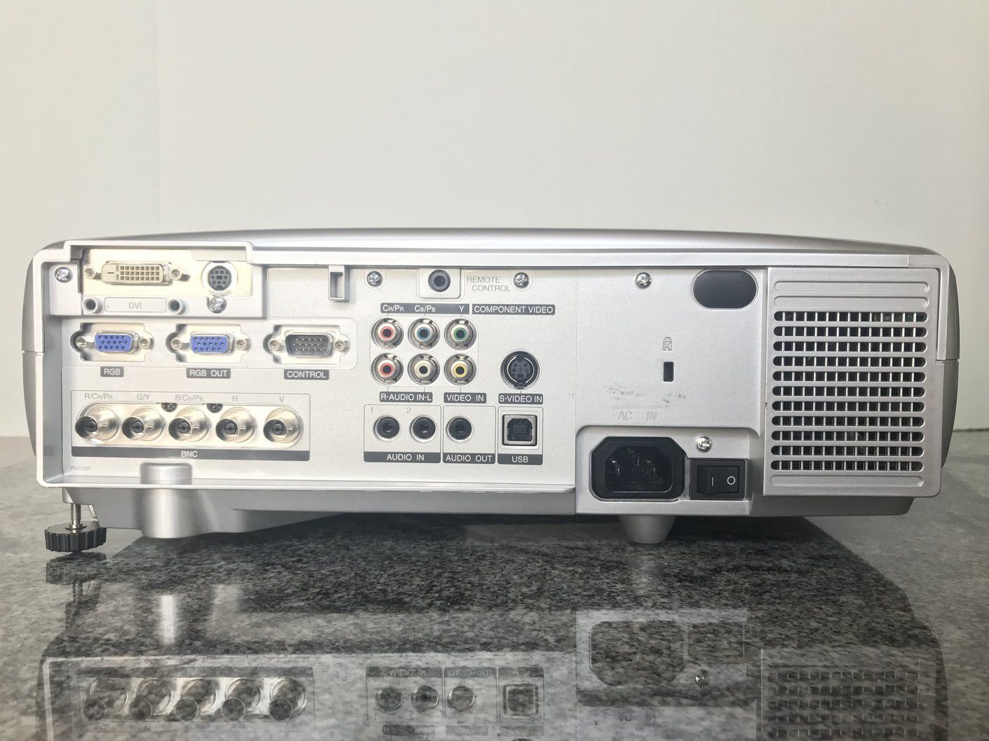 Hitachi Videoprojektoren: Projektor/Beamer Hitachi CP-X880 – Gebraucht aus Murgenthal von Leachjm 2