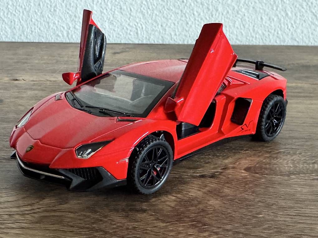 Modellini d'auto: Model Auto Lamborghini  – Usato da Bäretswil venduto da Ser_9h6p