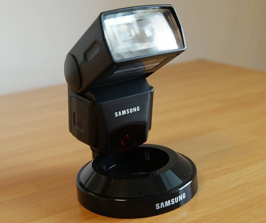 Flash: Blitz zu Samsung NX – Usato da Basel venduto da laverda75
