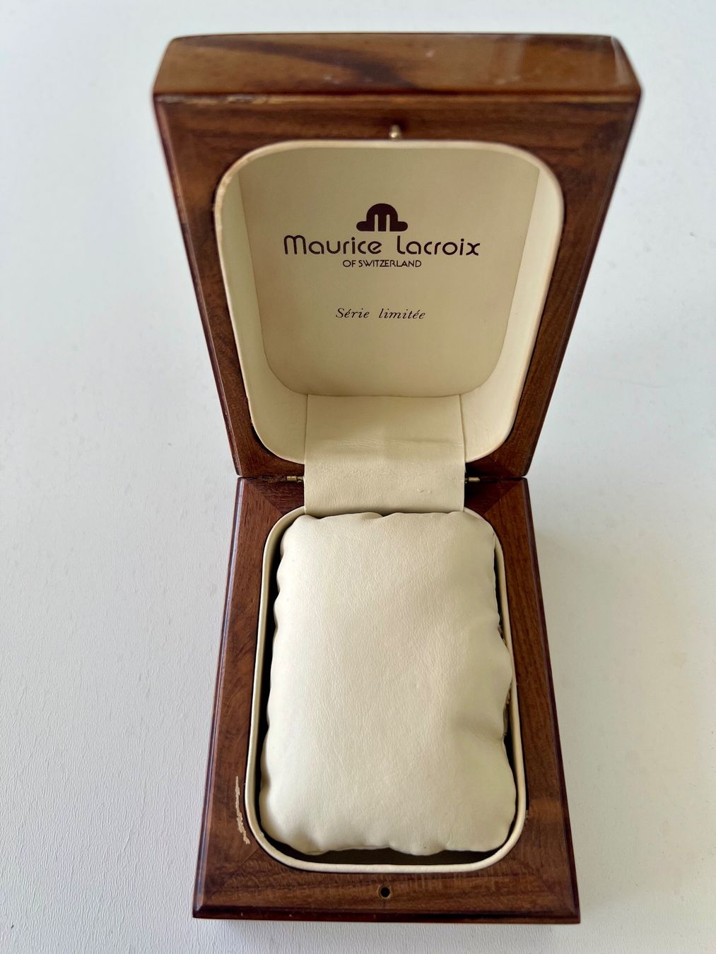 Maurice Lacroix Orologi: MAURICE LACROIX Série Limitée Precious wood box + outerbox – Usato da Mont-sur-Lausanne venduto da vmi_ym5l 1