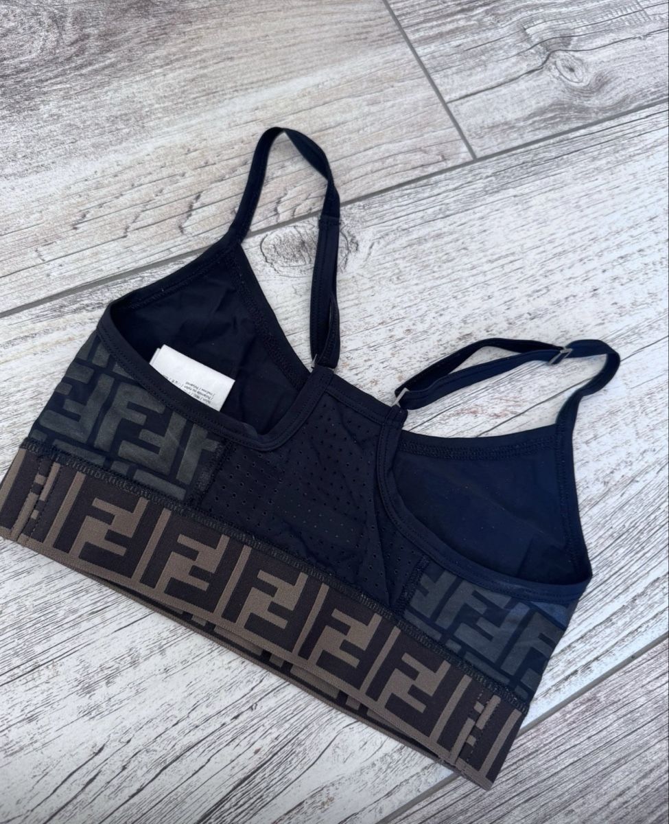 Fendi Tops: Fendi top  – Gebraucht aus Melide von Nikola-123 3