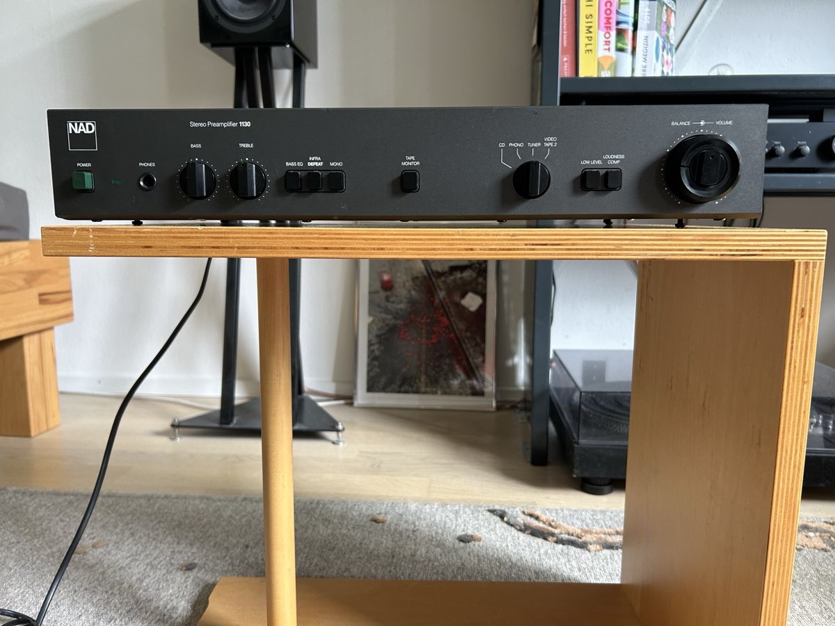 Amplificateurs: NAD Stereo Preamp 1130 – D'occasion à Zürich par felixbosch