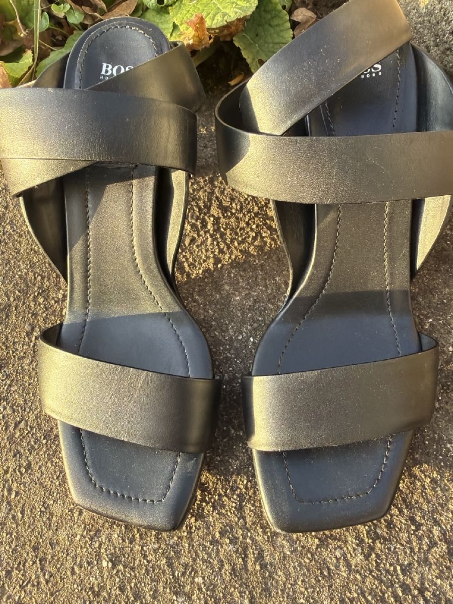 Hugo Boss Scarpe da donna: Hugo Boss Sandale Gr. 37 – Usato da Oberrohrdorf venduto da Mariann79 2