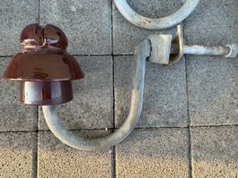 Wunderschöner Porzellan Isolator Glöggli mit Haken Strommast