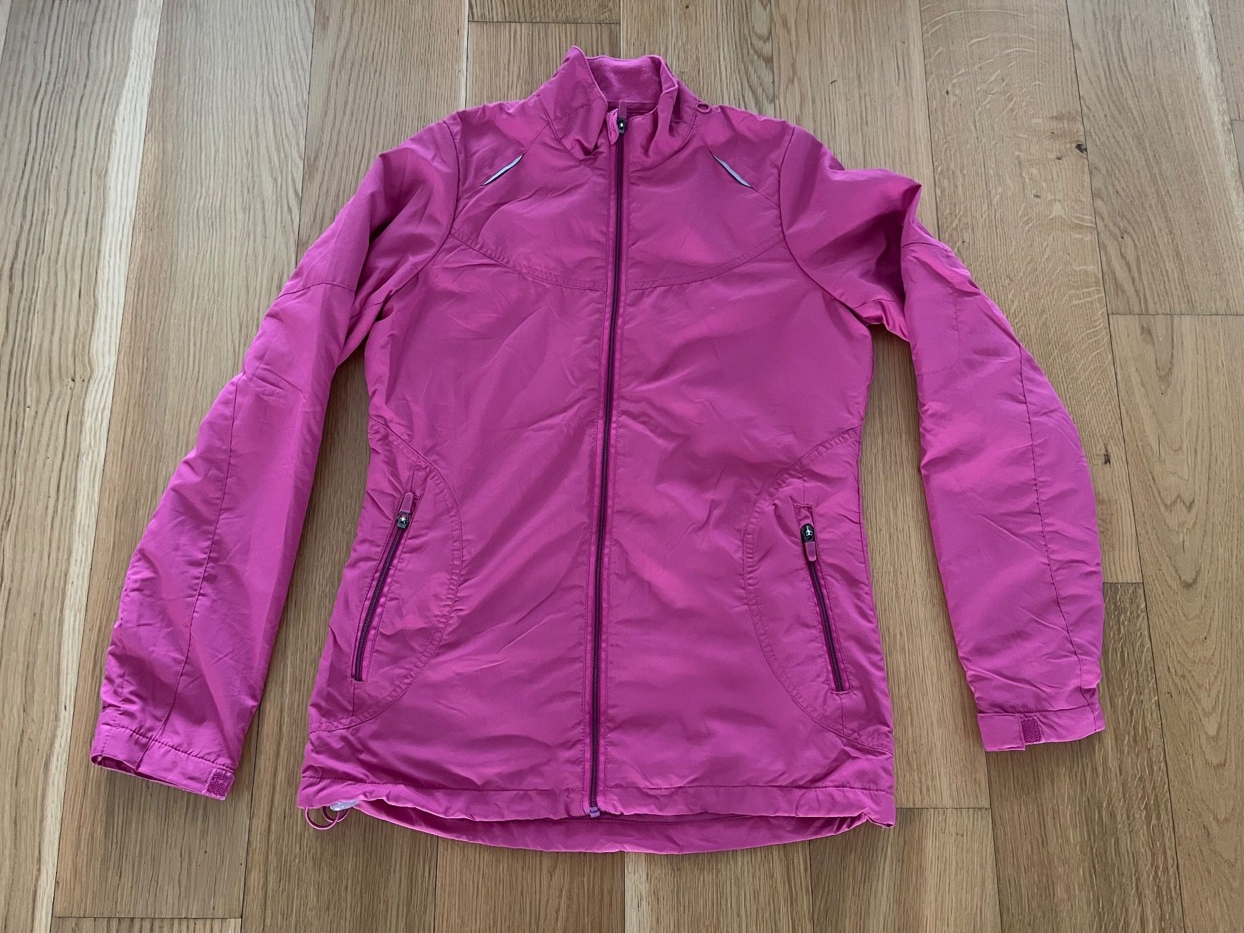 Tchibo Jacken: Lauf-Windshutz-Jacke Tchibo – Gebraucht aus Ehrendingen von abo_p9n6