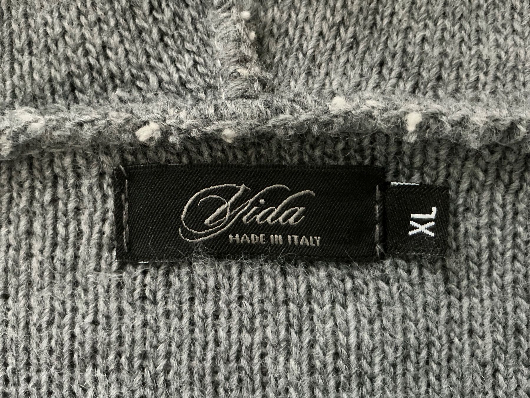 Giacche: Strick Jacke lang / grau-weiss mit Kapuze – Usato da Dübendorf venduto da Troll_88 4