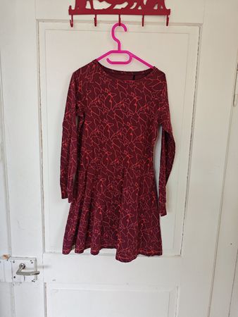 Kleid Albakid Gr 140