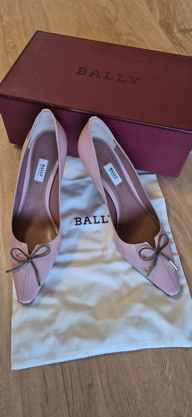Bally Scarpe da donna: Bally Pumps Lackleder, neu, Gr 38 – Nuovo e nell'imballaggio originale da Herznach venduto da DieMartin