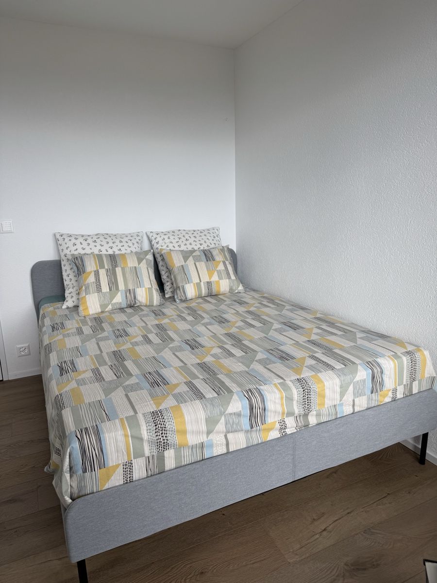 Ikea Letti: Ikea bed frame with mattress – Nuovo (secondo la descrizione) da Dübendorf venduto da Alicia.M 1