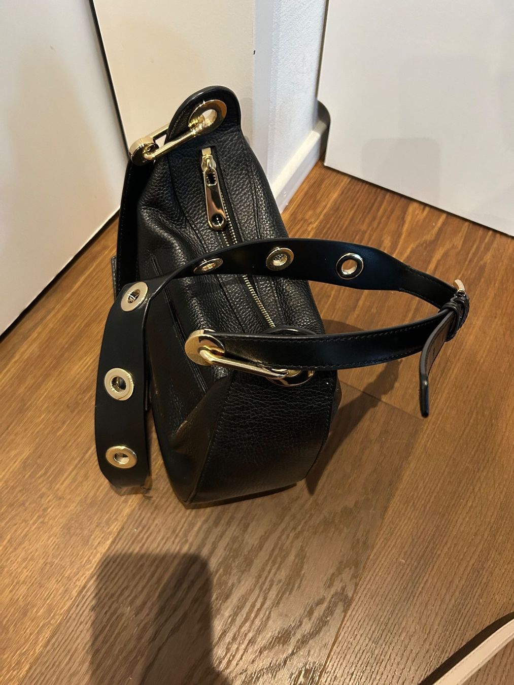Michael Kors Borse da donna: Tasche Michael Kors schwarz – Usato da Schwyz venduto da lookatit 2