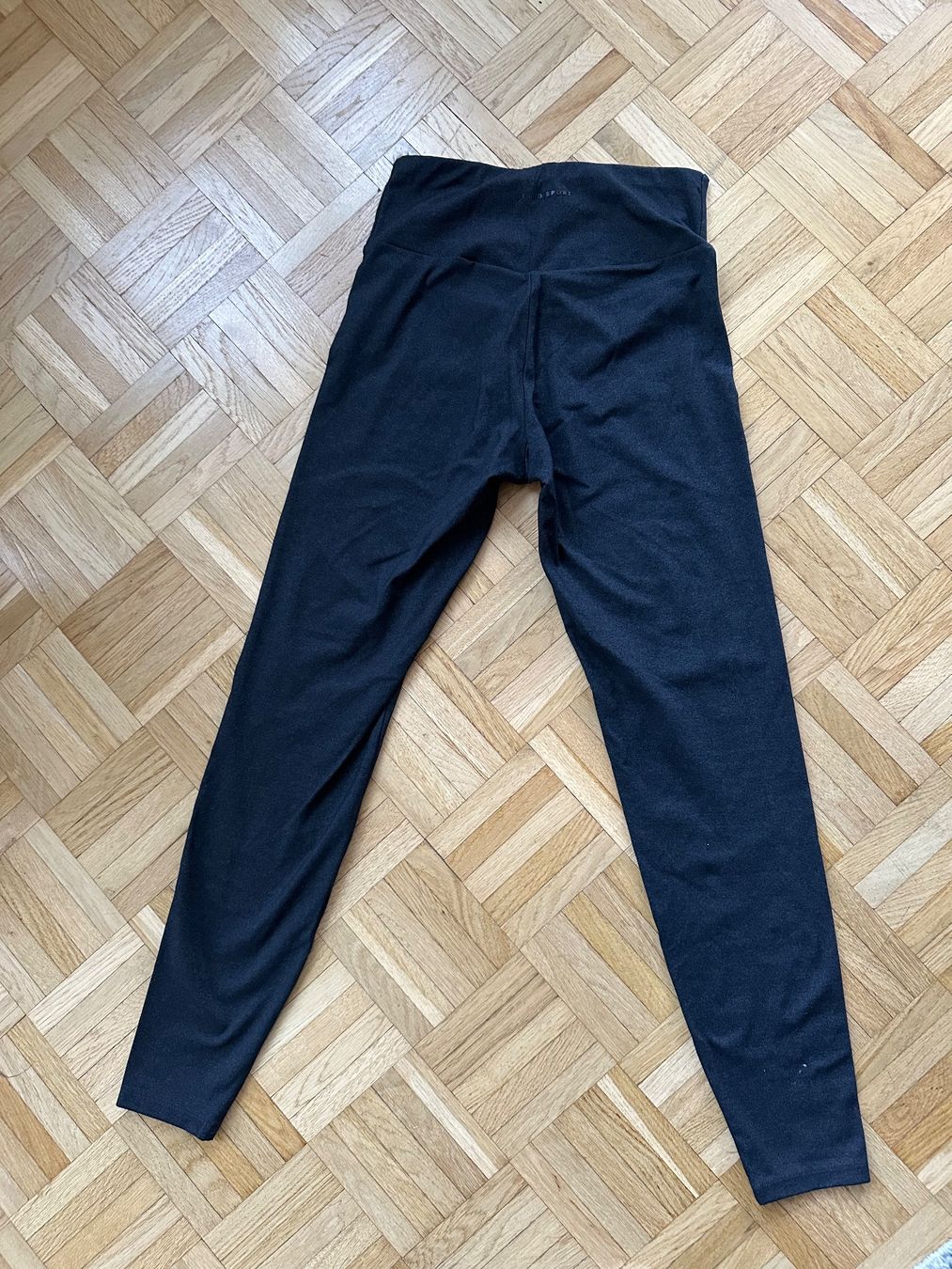Oysho Leggings: Oysho Leggings dunkelgrau – Usato da Zürich venduto da ong8 1