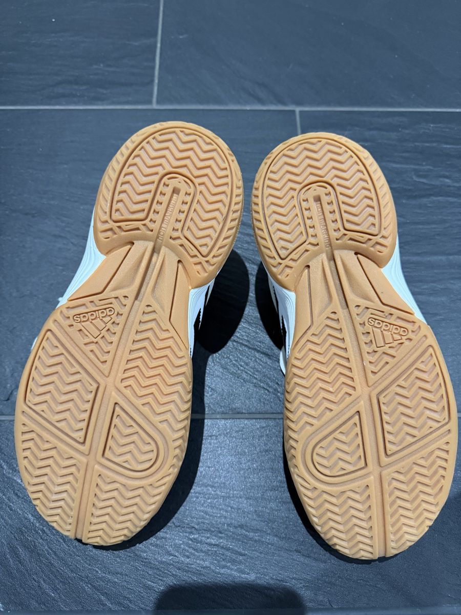 Adidas Scarpe per ragazzi: Adidas Hallenschuh, Grösse 38 – Usato da Oberentfelden venduto da Barbabella21 3