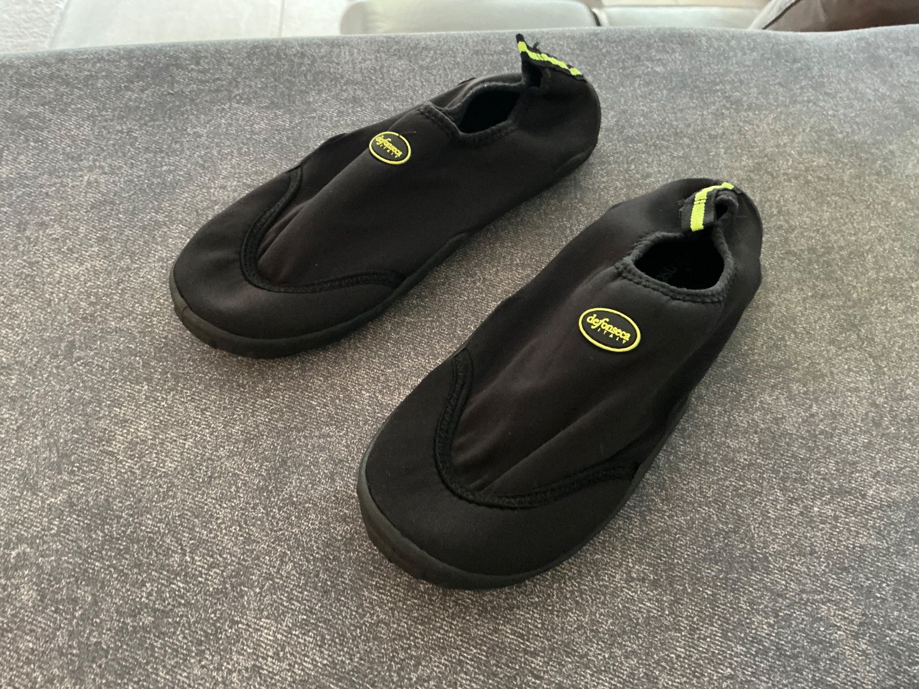 Herrenschuhe: Defonseca Wasserschuhe schwarz Grösse 40 – Gebraucht aus Würenlos von Chicca2004 1