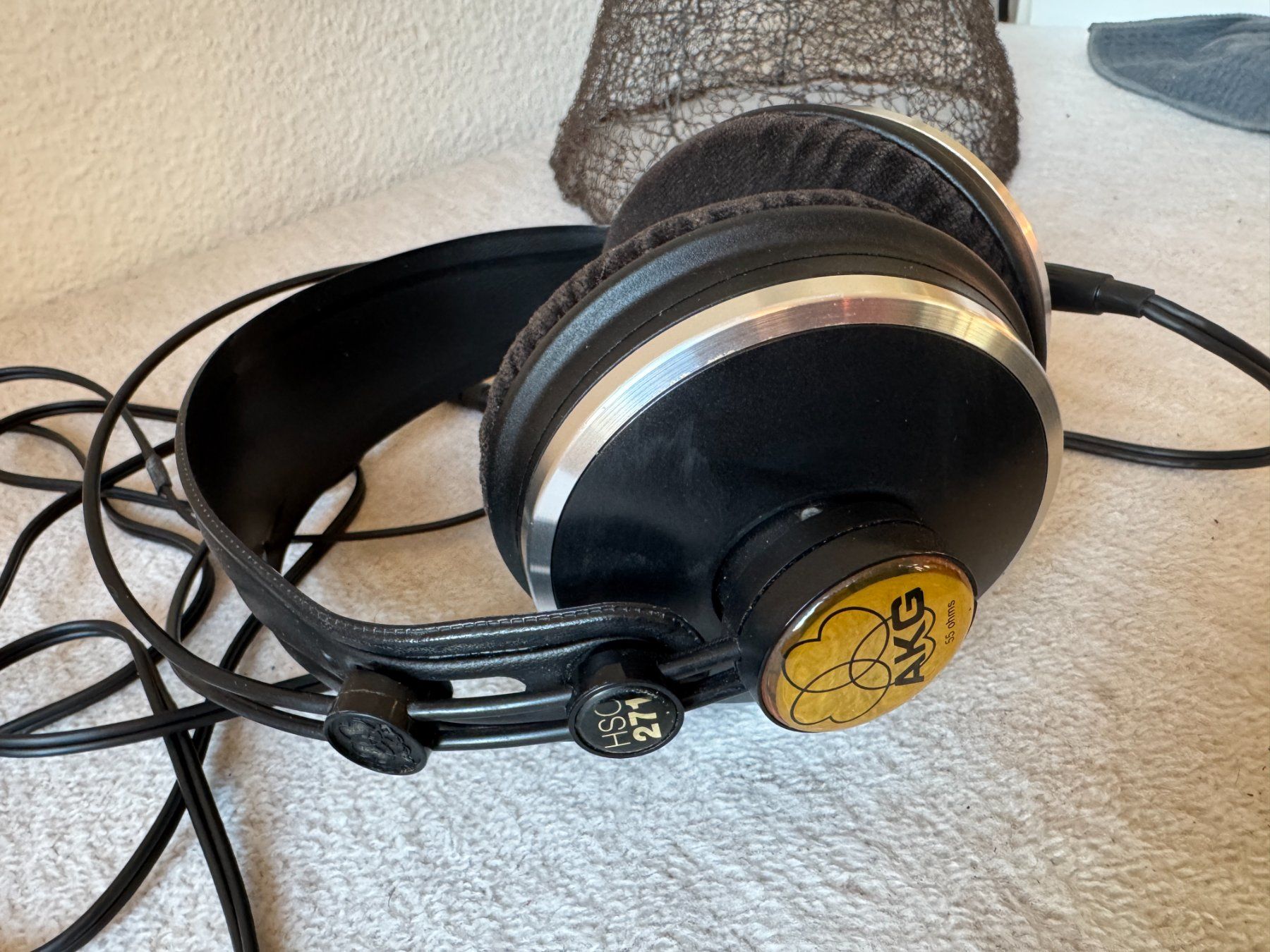 Akg Cuffie: Headphone AKG HSC271 with cable no mic no24 – Usato da Zürich venduto da Malco0 4
