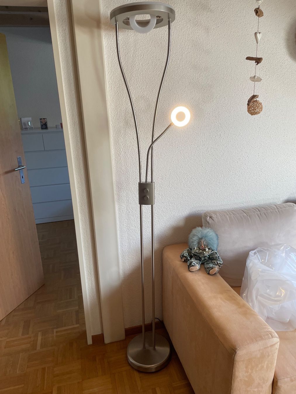 Lampen: LED Stehleuchte mit Leselampe – Gebraucht aus Grossdietwil von iro_7t5v 2