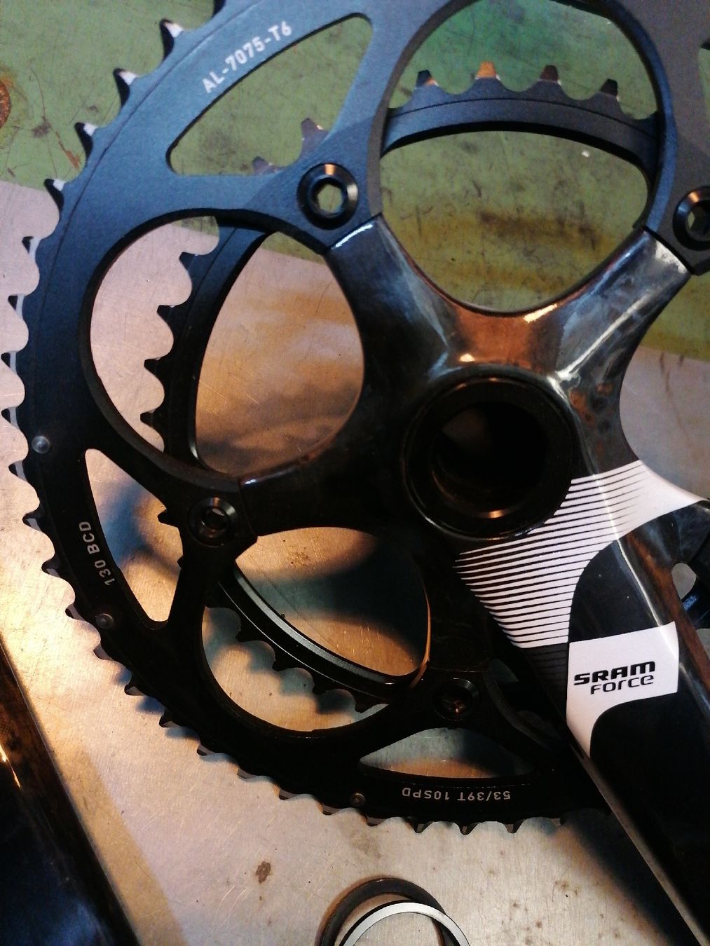 Sram Pezzi di ricambio: Sram Force pédalier BB30 – Usato da Lausanne venduto da Frankenstein 1