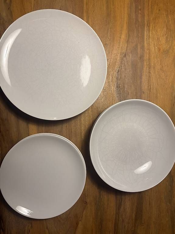 Set di piatti: Tellerset 18-teilig – Usato da St. Gallen venduto da mumunzli