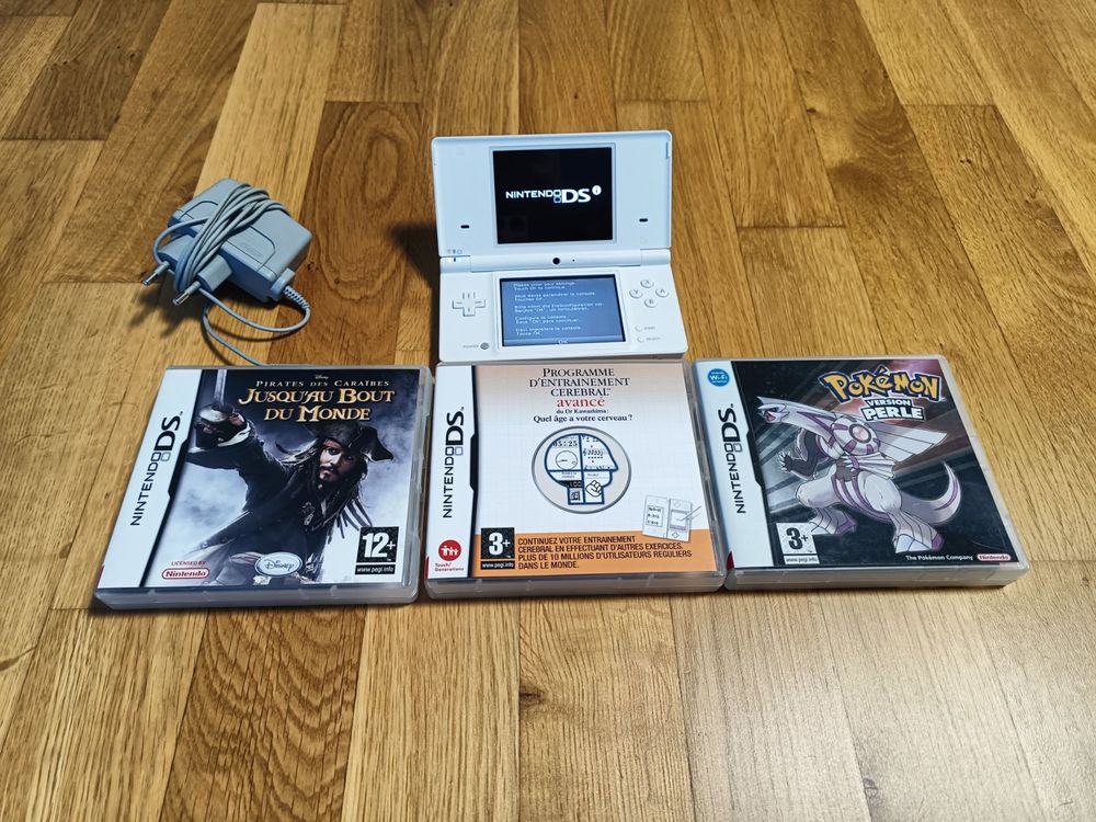 Nintendo DSi avec jeux Kaufen auf Ricardo