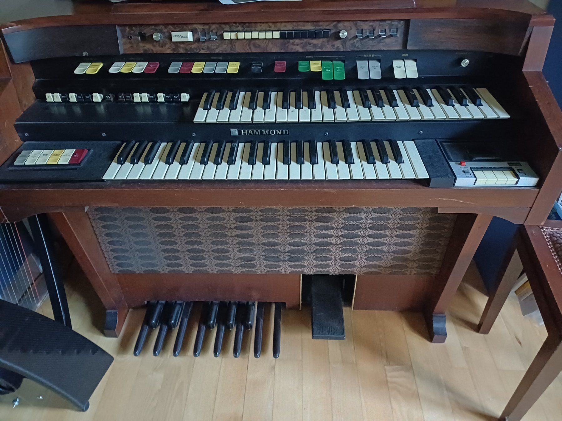 Strumenti musicali: Hammond Orgel T-522 – Usato da Birsfelden venduto da SaraBee