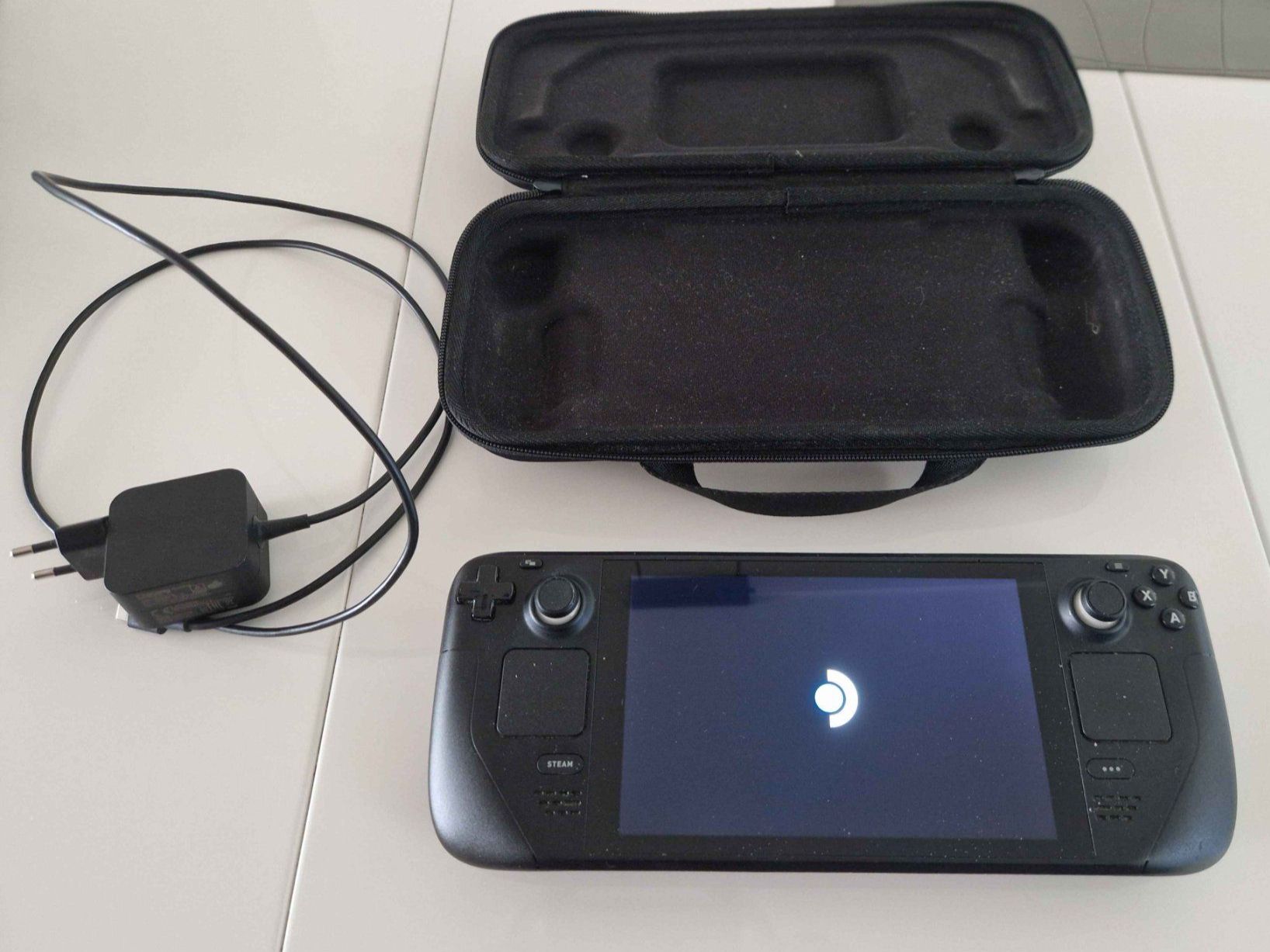 Valve Console: Valve Steam Deck 64GB SSD w/512GB MicroSD – Nuovo (secondo la descrizione) da Malters venduto da Garland 1