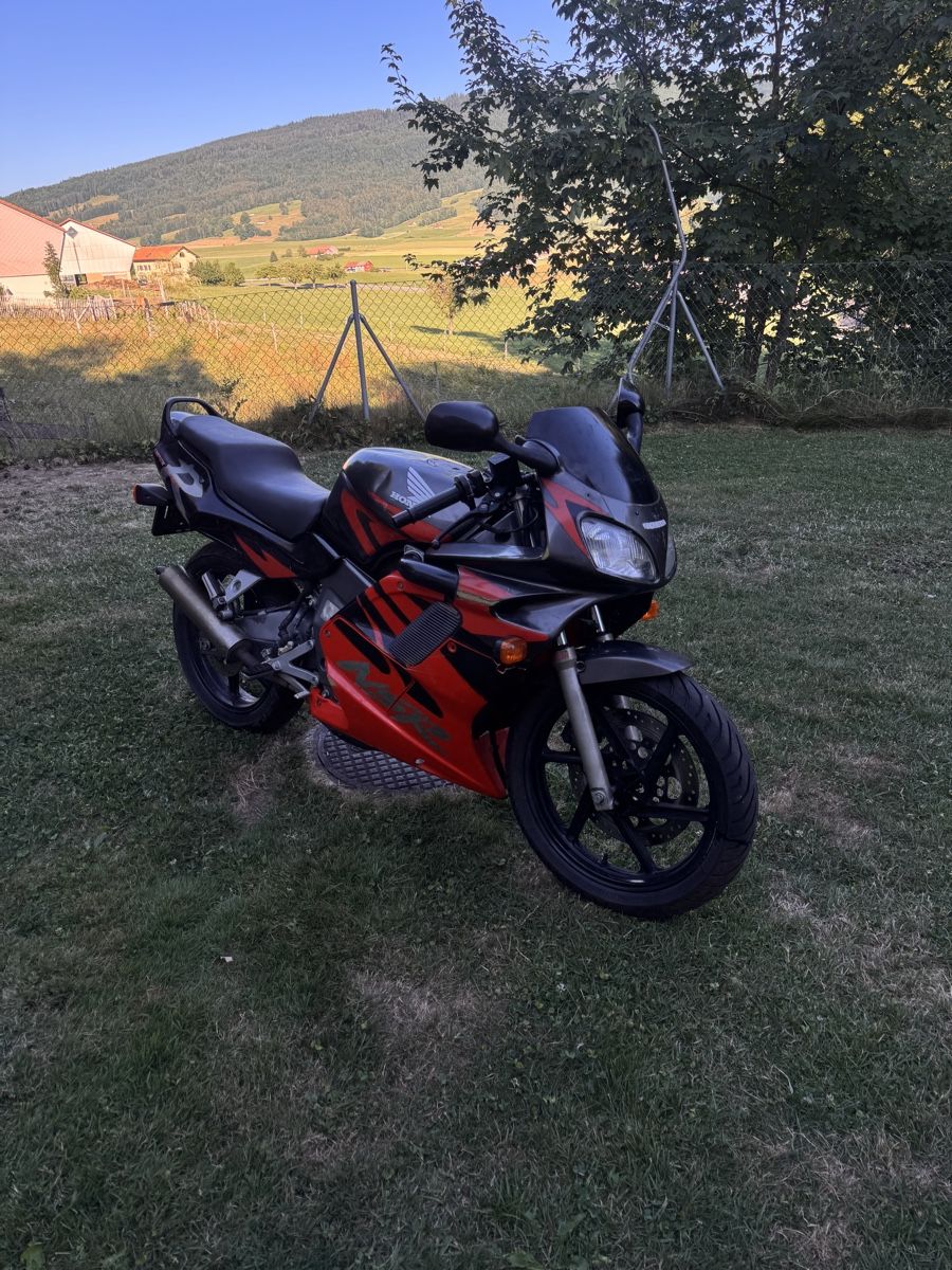 Honda Strasse: Honda NSR 125 2t – Defekt aus Grattavache von BCDN 1