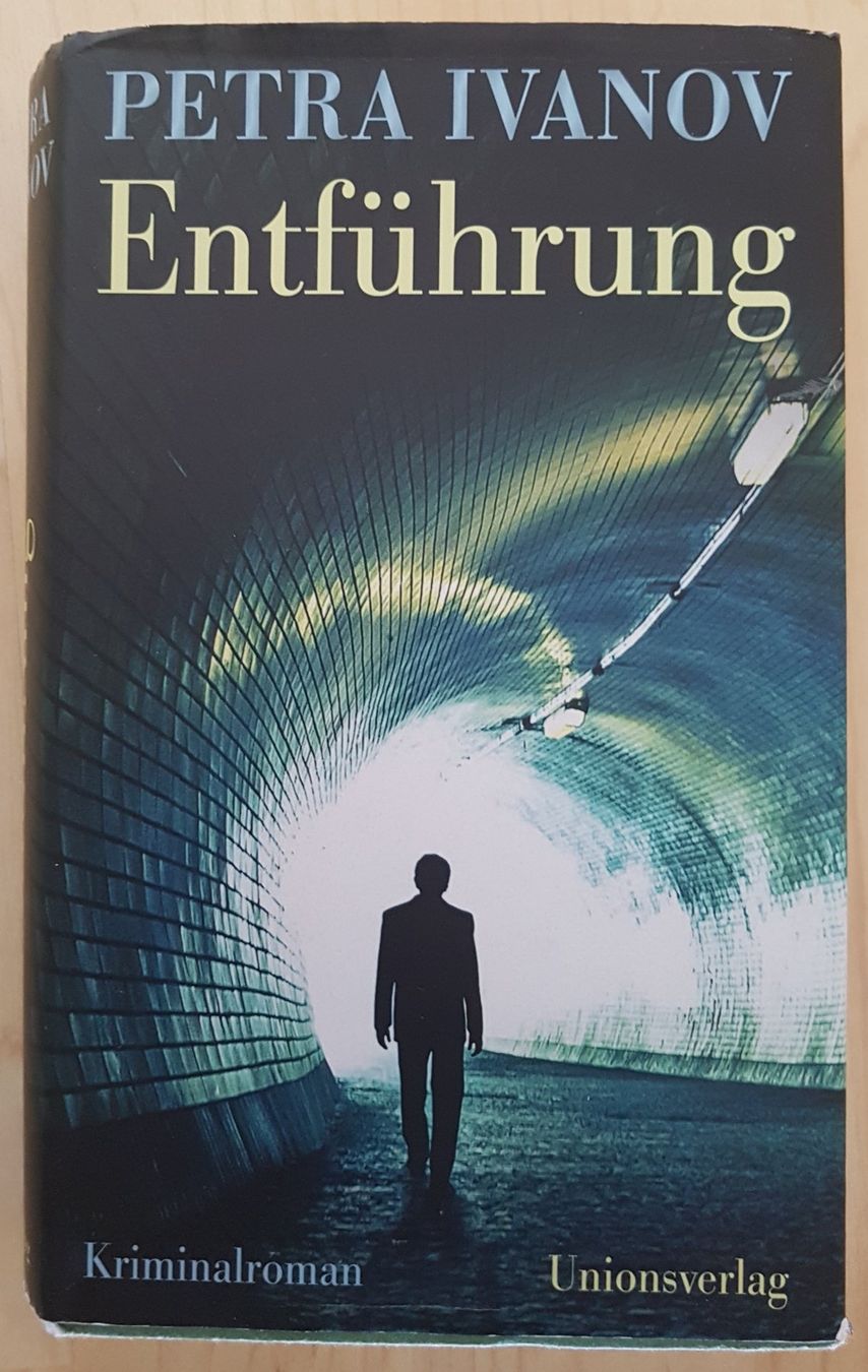Libri: ENTFÜHRUNG - PETRA IVANOV - I – Usato da Jona venduto da Zauberstatt