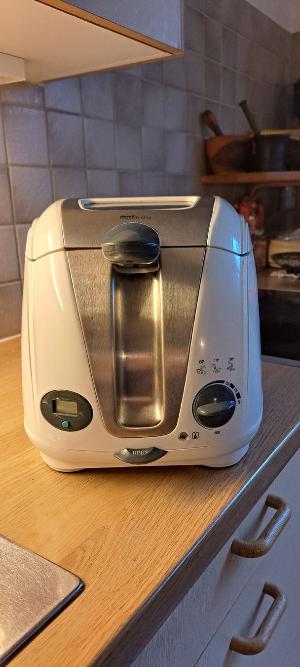 Primotecq Elettrodomestici da cucina: Fritteuse DF 2000 Primotecq – Usato da Zuerich venduto da Mocambo19