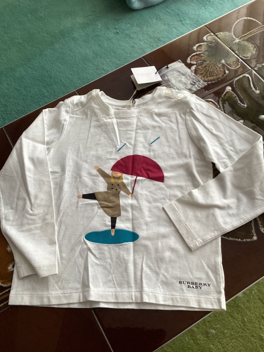 Camicette, T-shirt & Top: Brand NEW never worn Burberry Top age 3 – Nuovo e nell'imballaggio originale da Bursinel venduto da don_ccb9