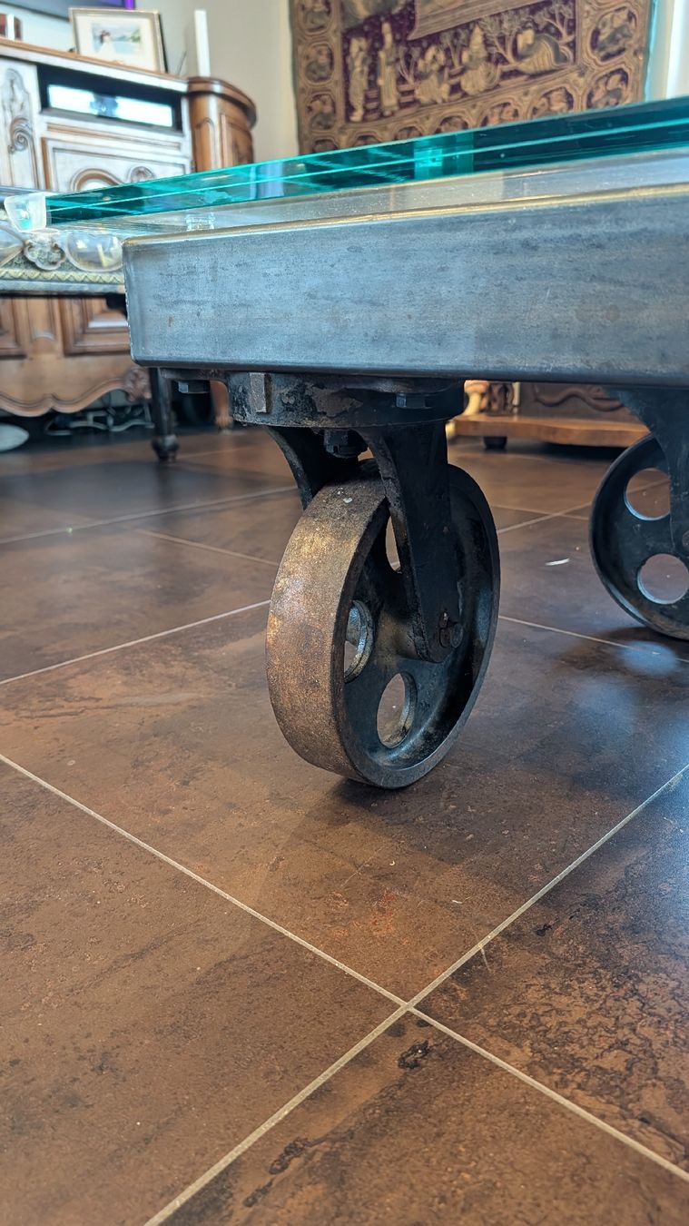 Tavoli: Table basse industrielle, unique, fabrication sur mesure – Usato da La Place (Ayent) venduto da s4c4 2