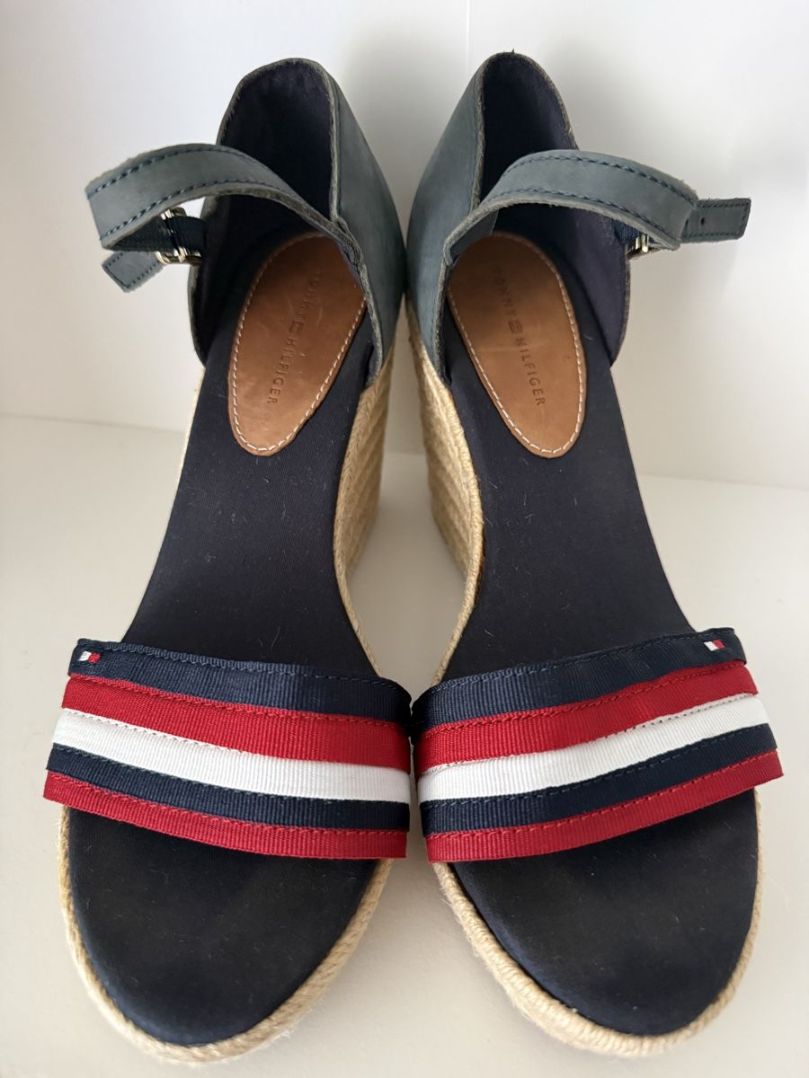 Tommy Hilfiger Scarpe da donna: Tommy Hilfiger Sandalen Grösse 40  – Usato da Meggen venduto da edwardcallan 4