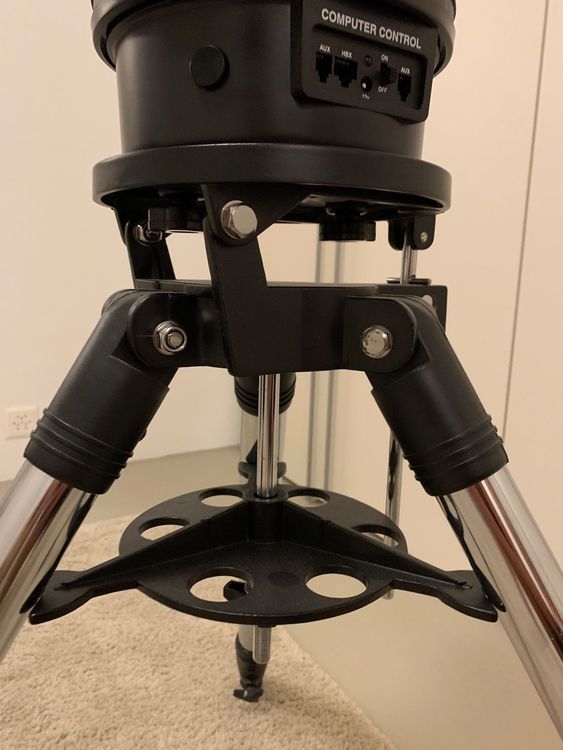 Meade 884 deluxe field 2024 tripod