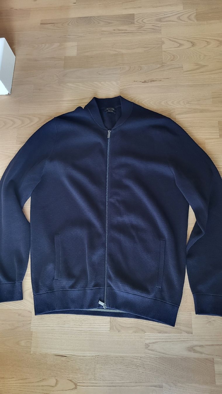Massimo Dutti Maglioni & Felpe: Jäckli Gr.XL Massimo Dutti – Usato da Muttenz venduto da Igma