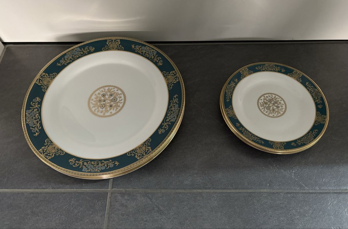 Geschirrsets: 6 Teller Wedgwood Agincourt – Gebraucht aus Tagelswangen von lykainion
