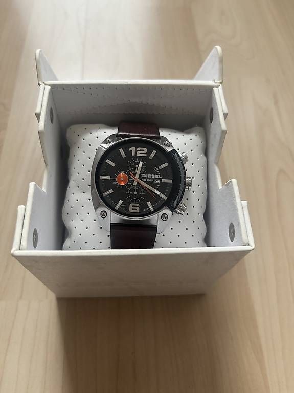Montres: Armbanduhr  – Neuf avec emballage d'origine à Alterswilen par lyd_dsn2 1