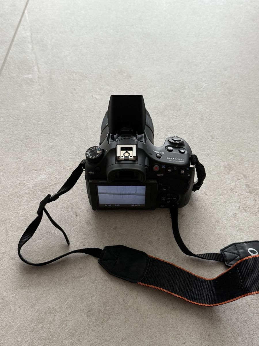 Sony Fotocamera: Sony Alpha DSLRA390 mit Objektiv - Top Zustand! – Usato da Zwingen venduto da A.L_Shop 1