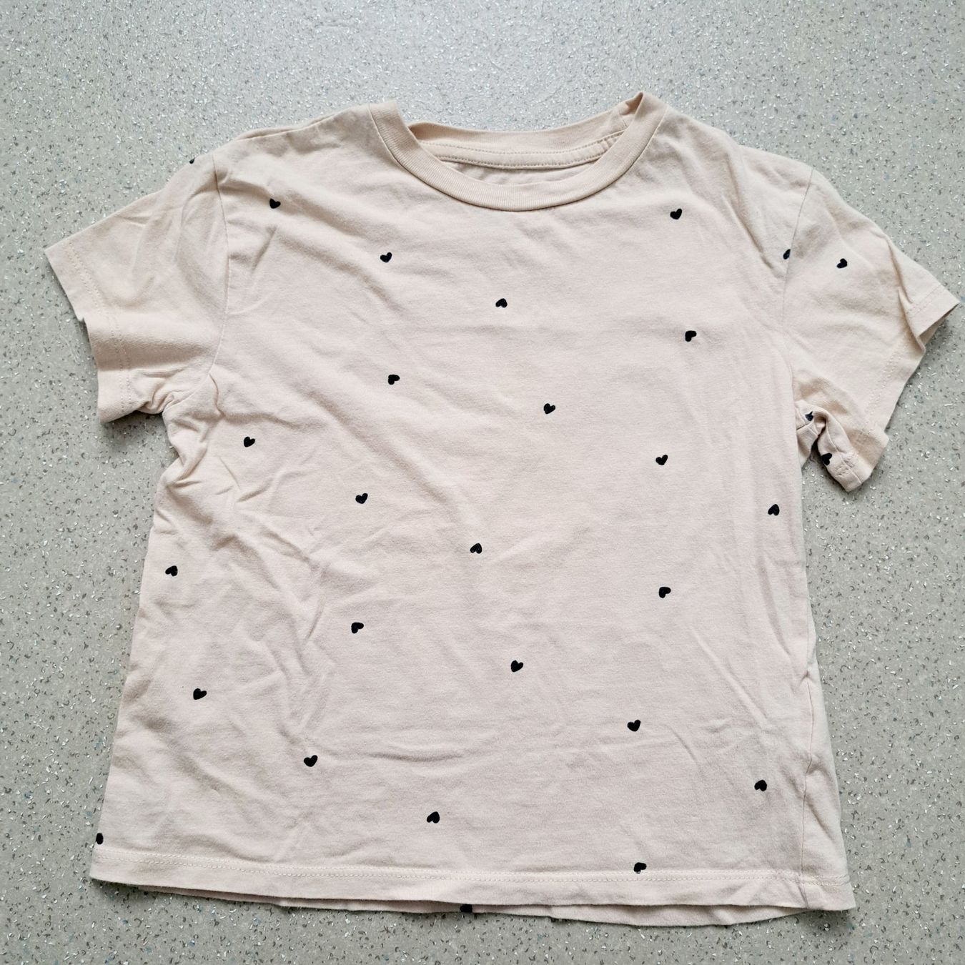 H&M Camicette, T-shirt & Top: T-Shirt in Grösse 122 – Nuovo (secondo la descrizione) da Ostermundigen venduto da sedel_