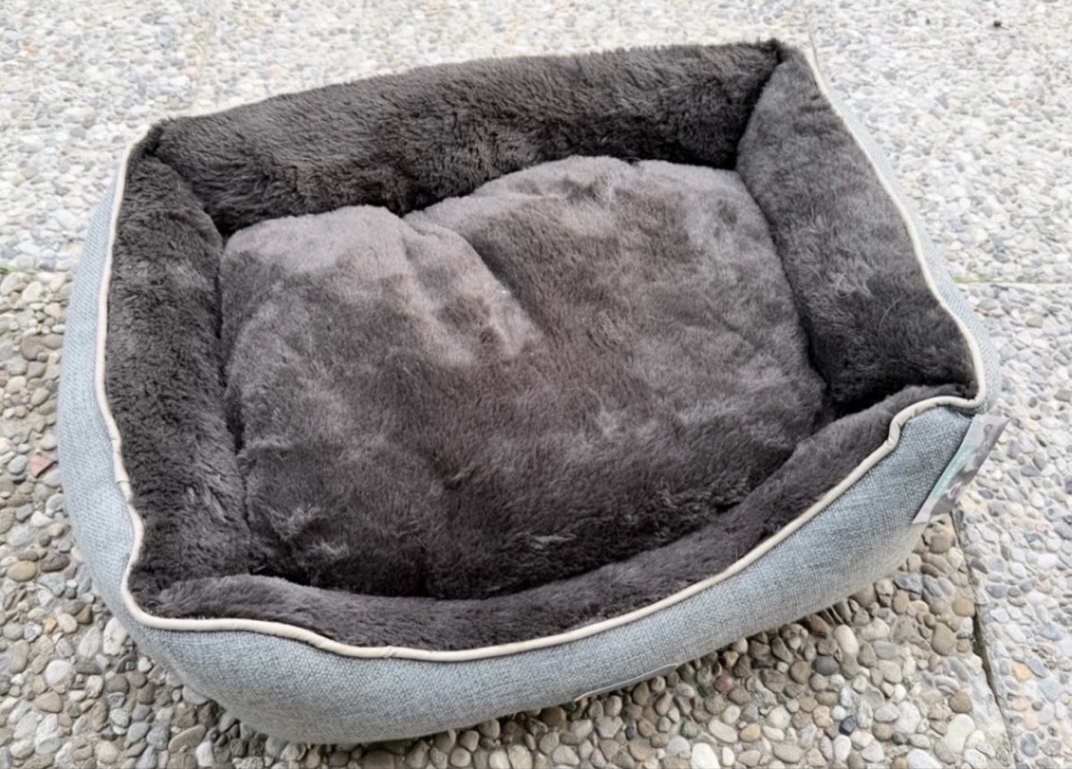 Niches, paniers: Katzenbett Hundebett neu – Neuf (Voir description) à Gerlafingen par sternrose