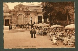 AK sw Vichy France Casino, La Terrasse,Venez A Vichy ≈1931 