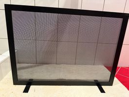 Deux grilles de cheminée