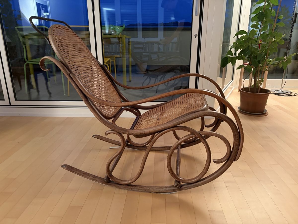 Thonet Poltrone: Thonet Schaukelstuhl – Usato da Zürich venduto da NinosRicardos